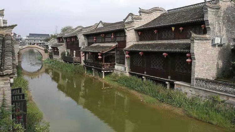 未按合同标准交房,丹东副食品批发城业主何去何从?
